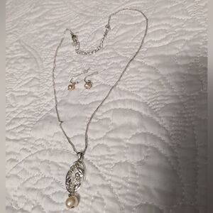 Avon Pink Freshwater Pearl Earrings and Necklace Set